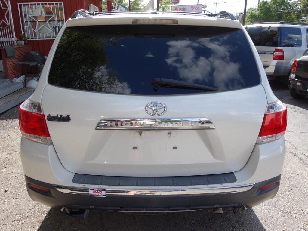 used 2012 Toyota Highlander car, priced at $13,950