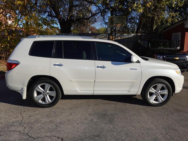 used 2010 Toyota Highlander car, priced at $11,950