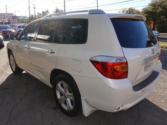 used 2010 Toyota Highlander car, priced at $11,950