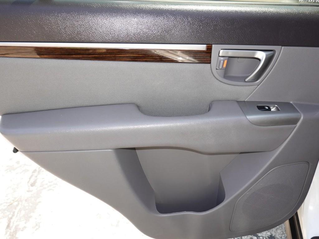 used 2010 Hyundai Santa Fe car, priced at $5,950