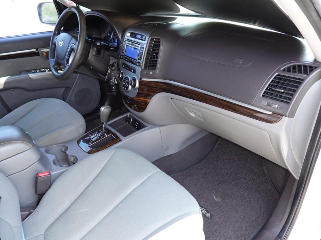used 2010 Hyundai Santa Fe car, priced at $5,950