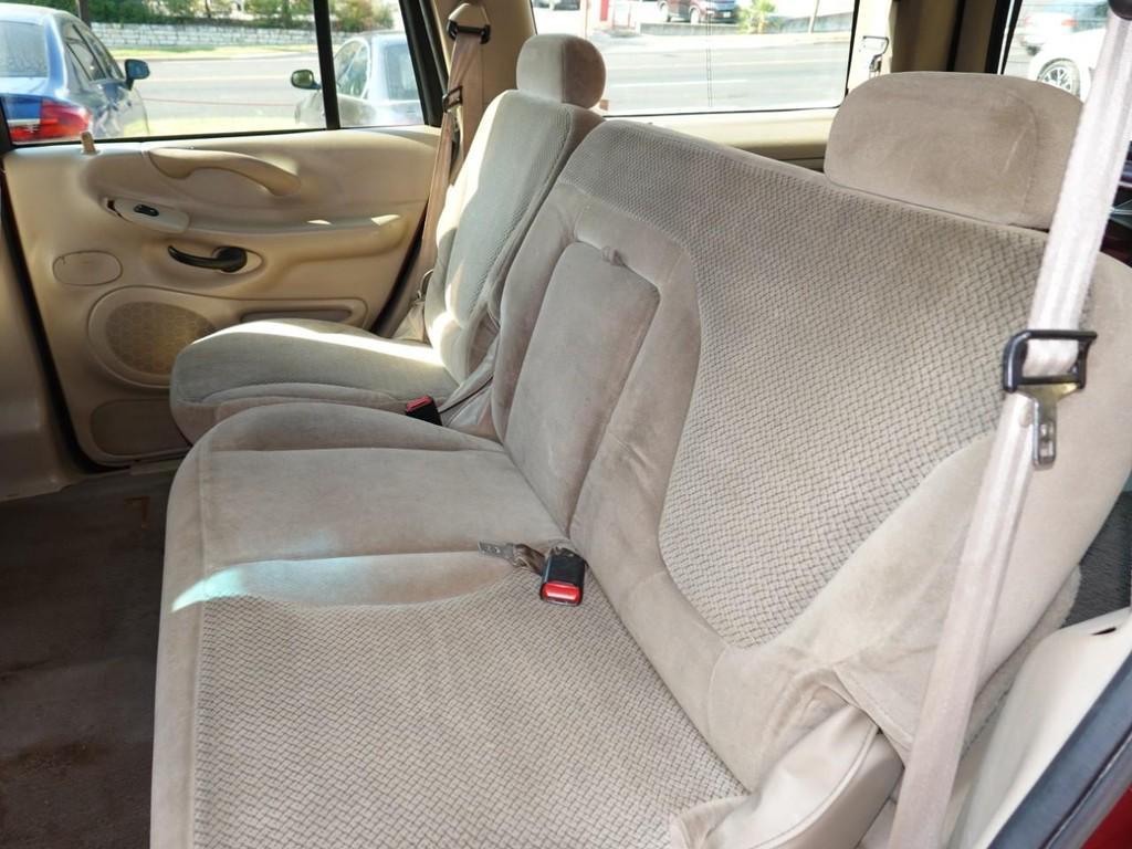 used 2001 Ford Expedition car, priced at $3,950