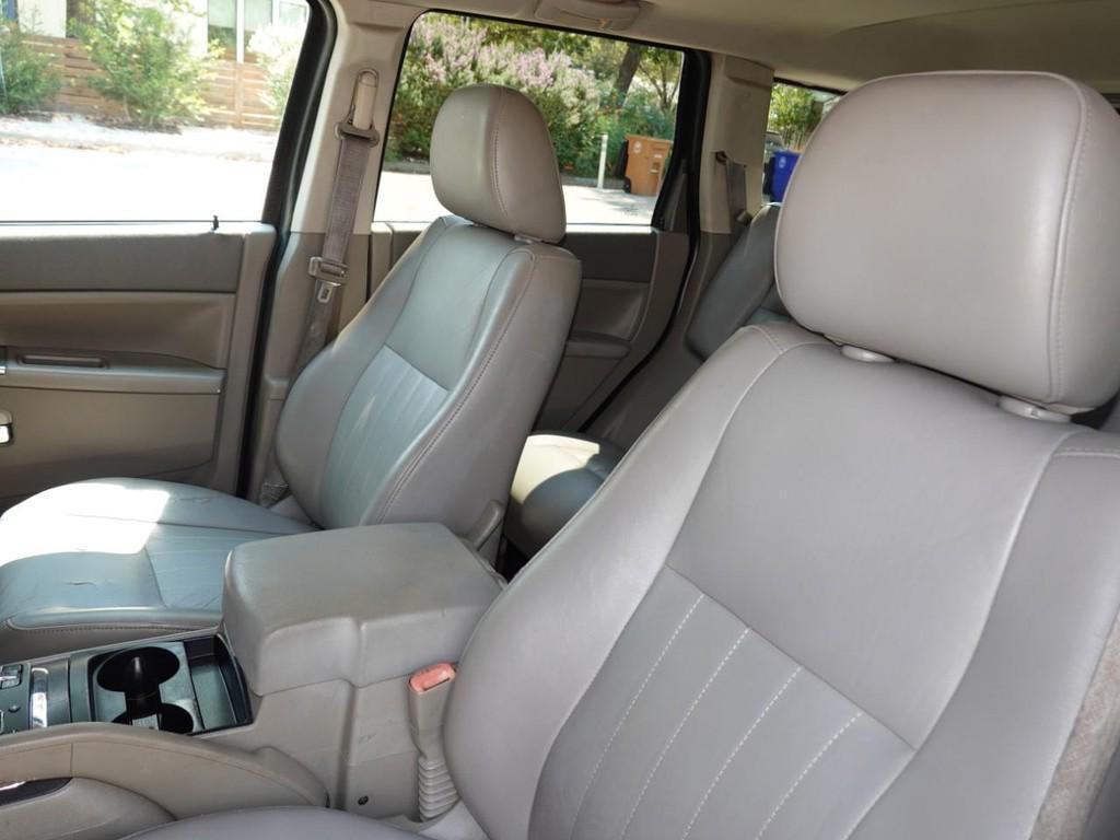used 2006 Jeep Grand Cherokee car, priced at $5,950
