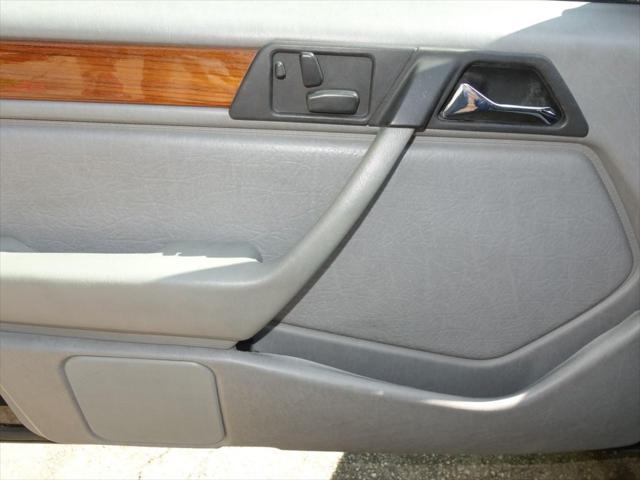 used 1993 Mercedes-Benz E-Class car, priced at $11,950