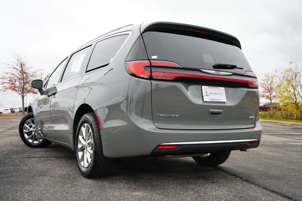 used 2022 Chrysler Pacifica car, priced at $28,600