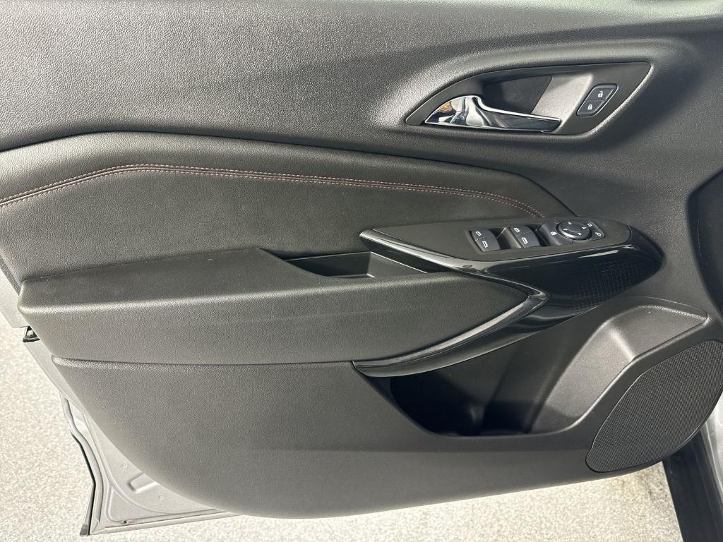 used 2025 Chevrolet Trax car, priced at $23,156