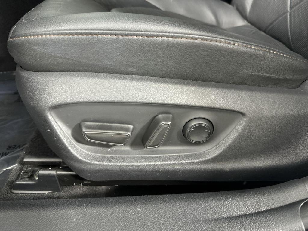 used 2018 Toyota Camry Hybrid car, priced at $15,116