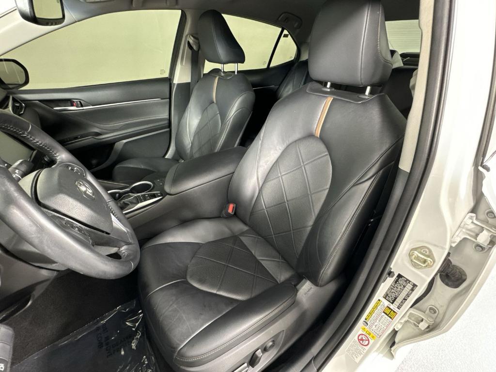 used 2018 Toyota Camry Hybrid car, priced at $15,116