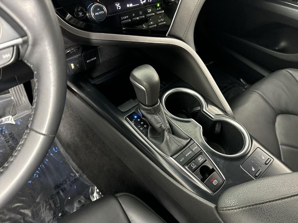 used 2018 Toyota Camry Hybrid car, priced at $15,116