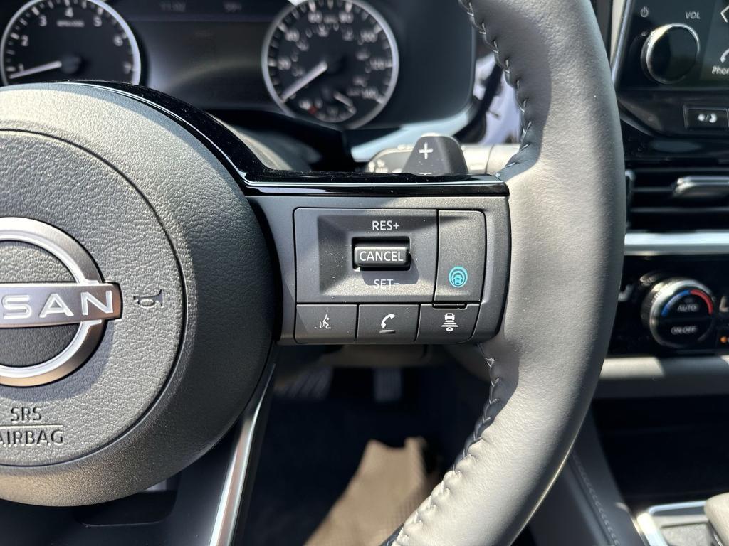 new 2025 Nissan Pathfinder car, priced at $44,014