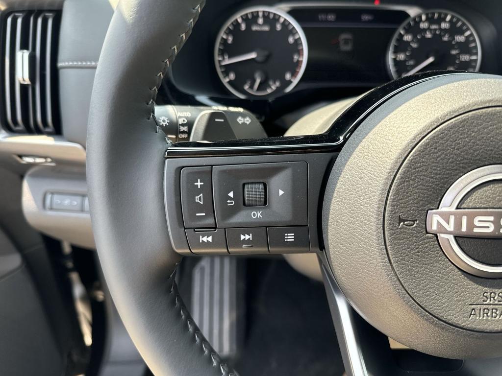 new 2025 Nissan Pathfinder car, priced at $44,014