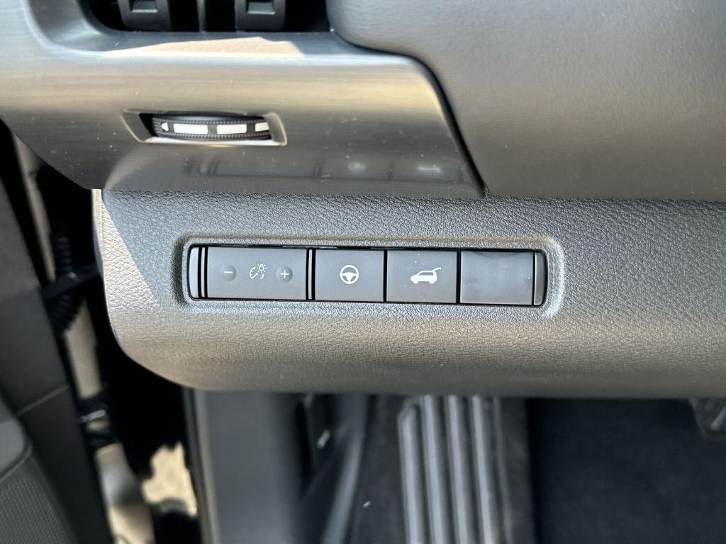 new 2025 Nissan Pathfinder car, priced at $44,014