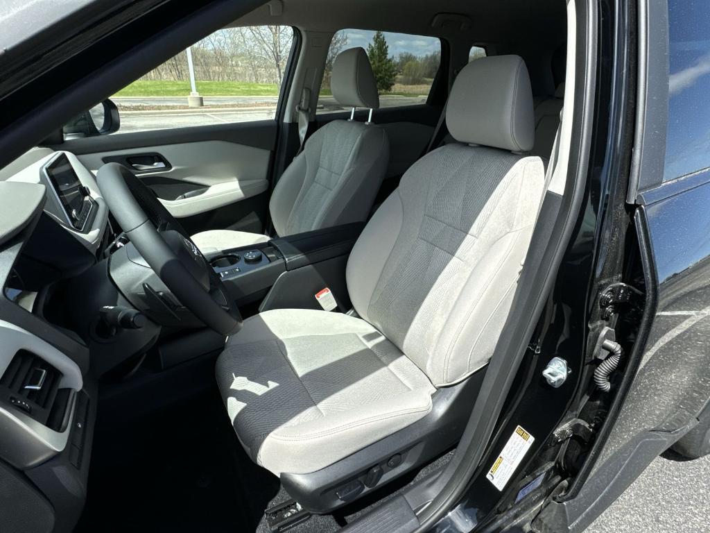 new 2025 Nissan Rogue car, priced at $31,993