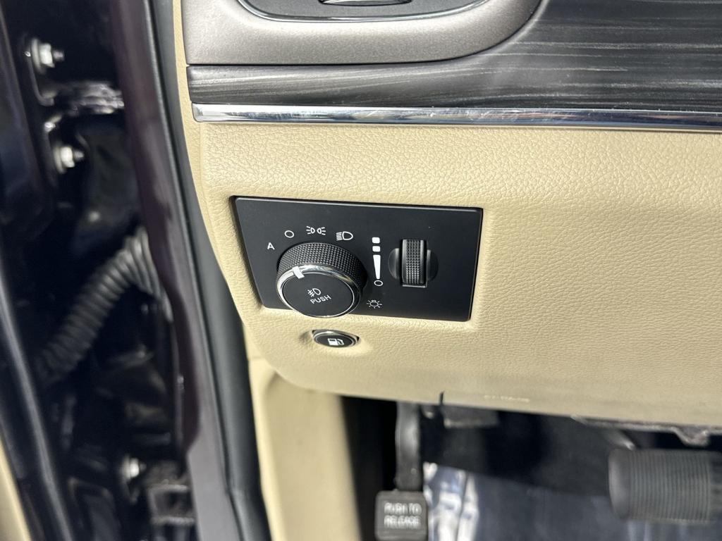 used 2021 Jeep Grand Cherokee car, priced at $24,922