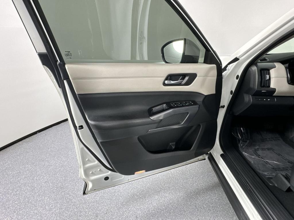 used 2022 Nissan Pathfinder car, priced at $23,999