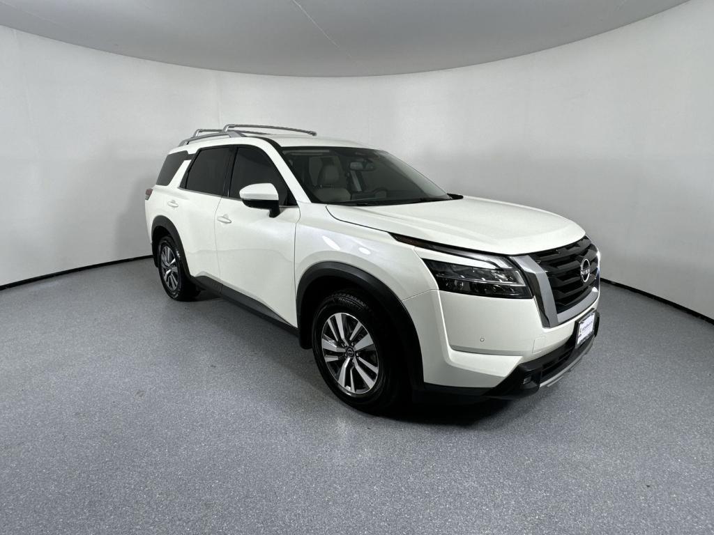 used 2022 Nissan Pathfinder car, priced at $23,999
