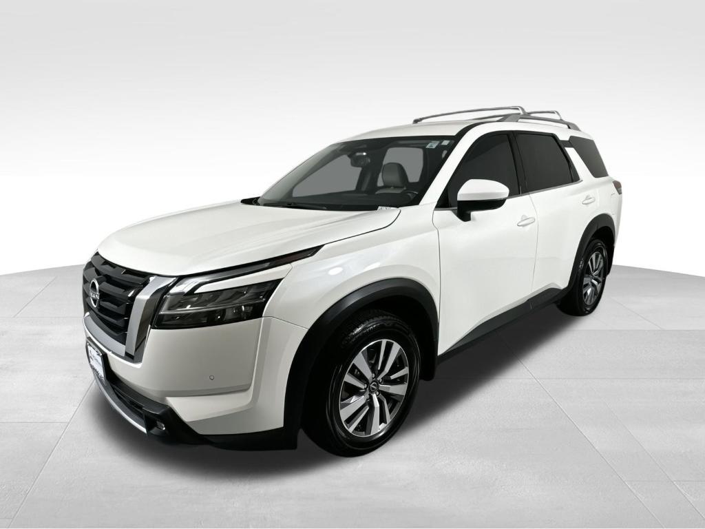 used 2022 Nissan Pathfinder car, priced at $23,999