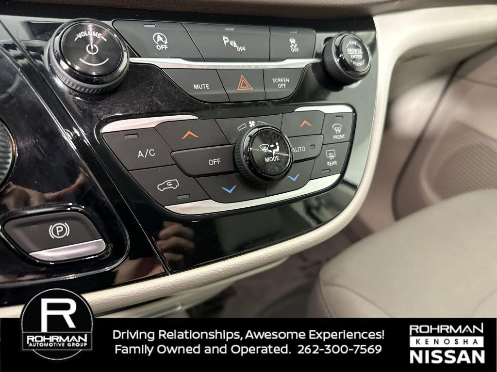 used 2018 Chrysler Pacifica car, priced at $14,959
