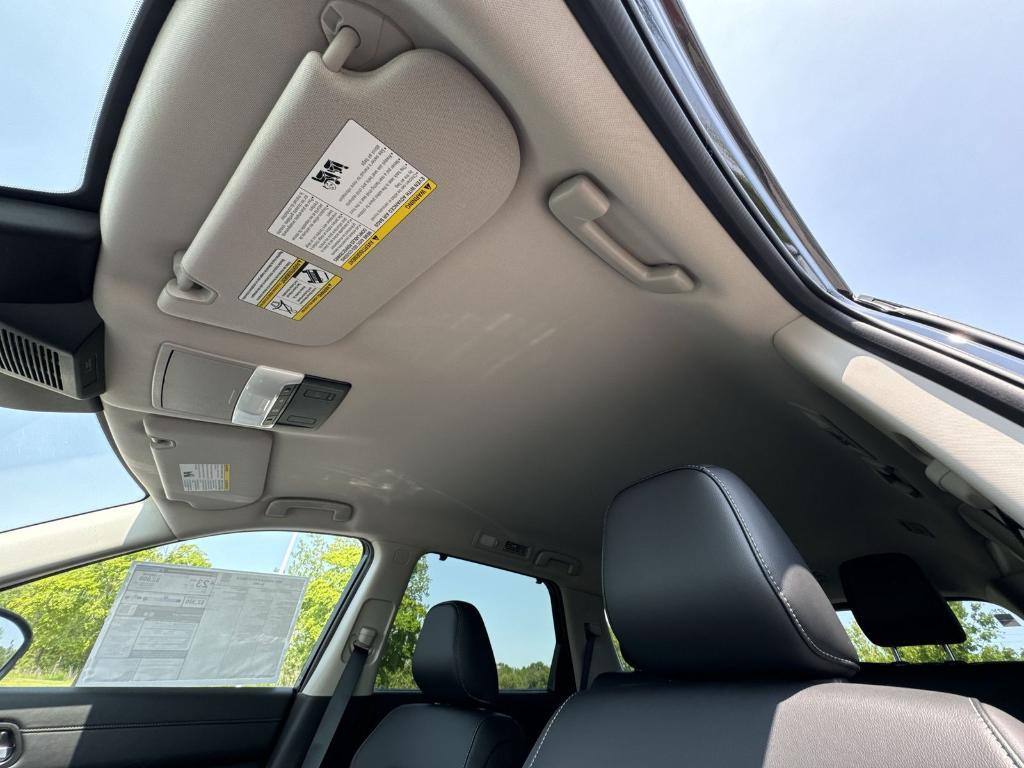 new 2025 Nissan Pathfinder car, priced at $45,014