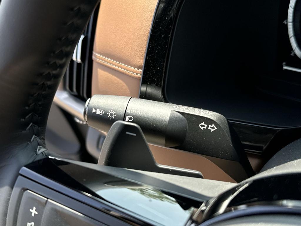 new 2025 Nissan Pathfinder car, priced at $50,465
