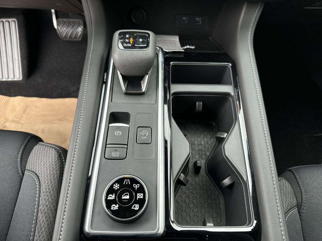 new 2025 Nissan Pathfinder car, priced at $32,775