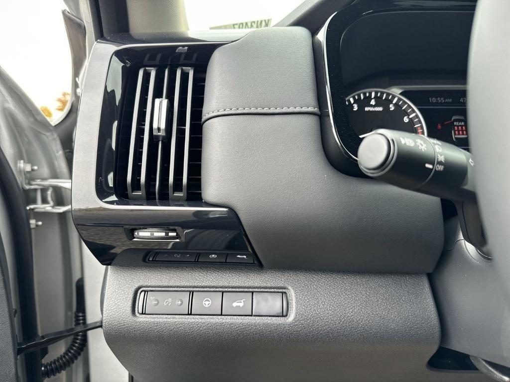 new 2025 Nissan Pathfinder car, priced at $32,775