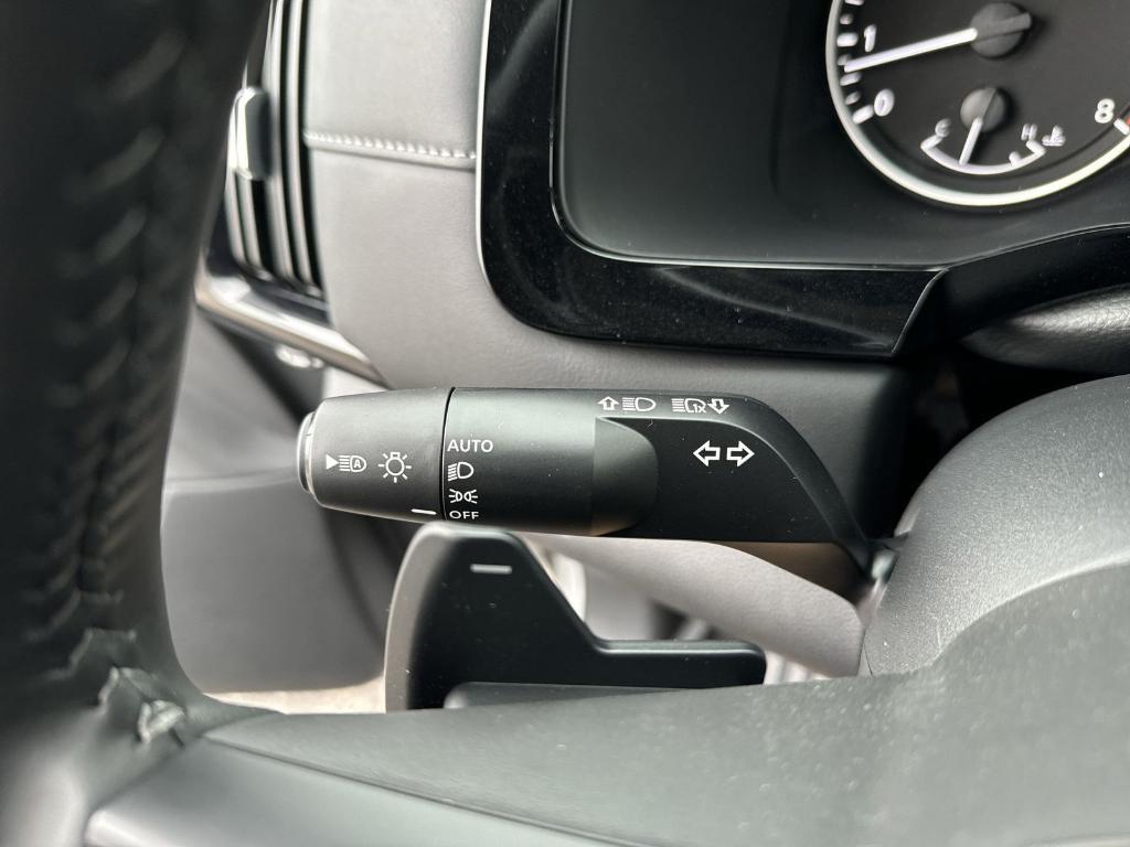 new 2025 Nissan Pathfinder car, priced at $32,775