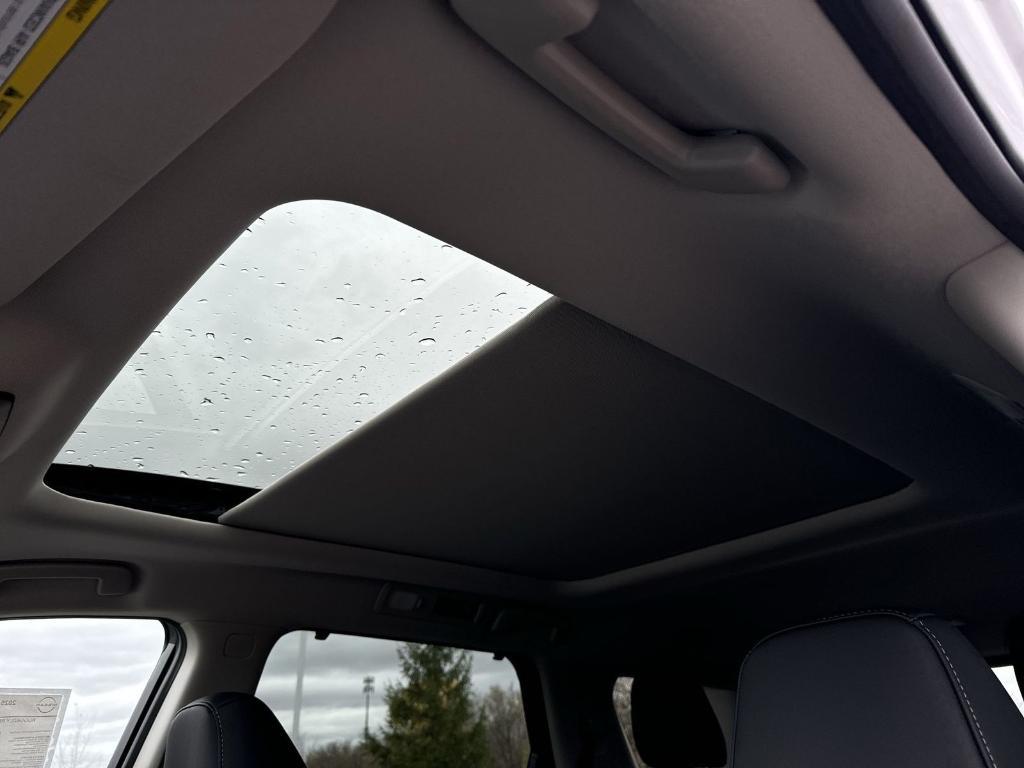 new 2025 Nissan Pathfinder car, priced at $44,131