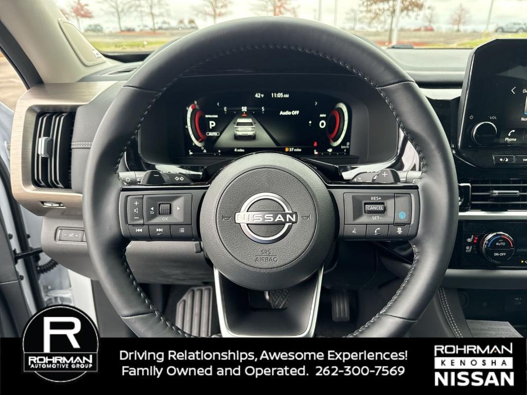 new 2025 Nissan Pathfinder car, priced at $44,131