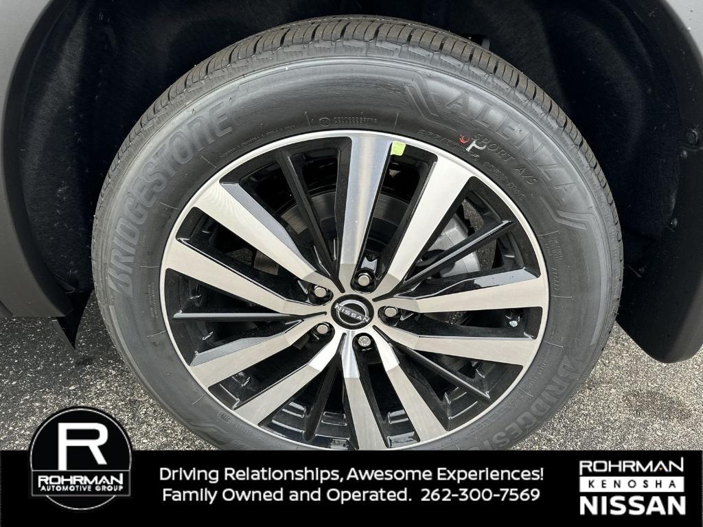 new 2025 Nissan Pathfinder car, priced at $44,131