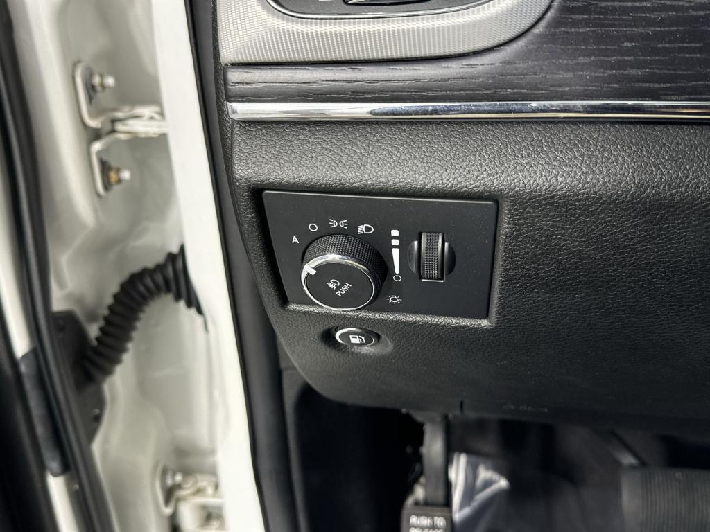 used 2018 Jeep Grand Cherokee car, priced at $19,181