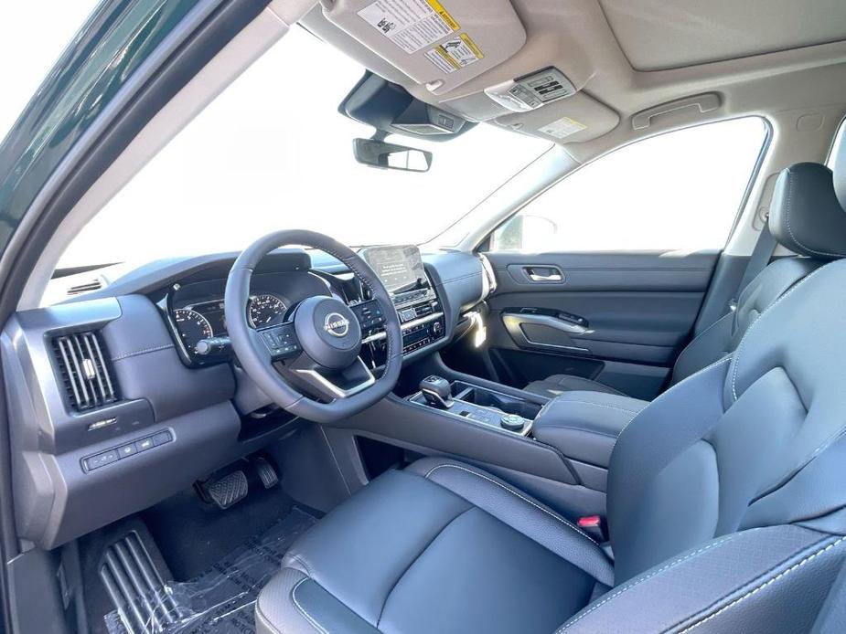 new 2024 Nissan Pathfinder car, priced at $40,399