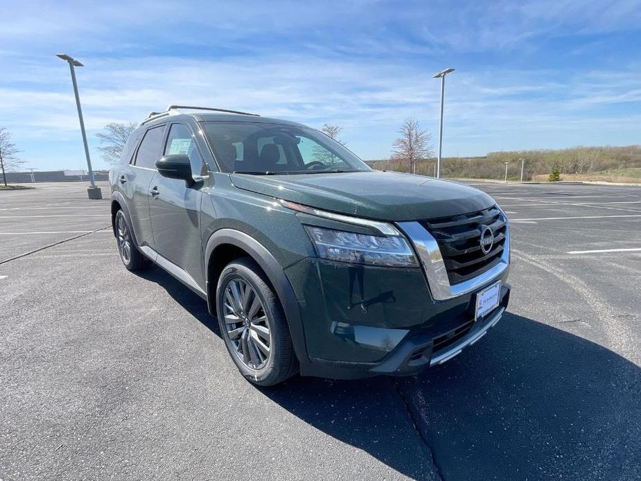 new 2024 Nissan Pathfinder car, priced at $40,399