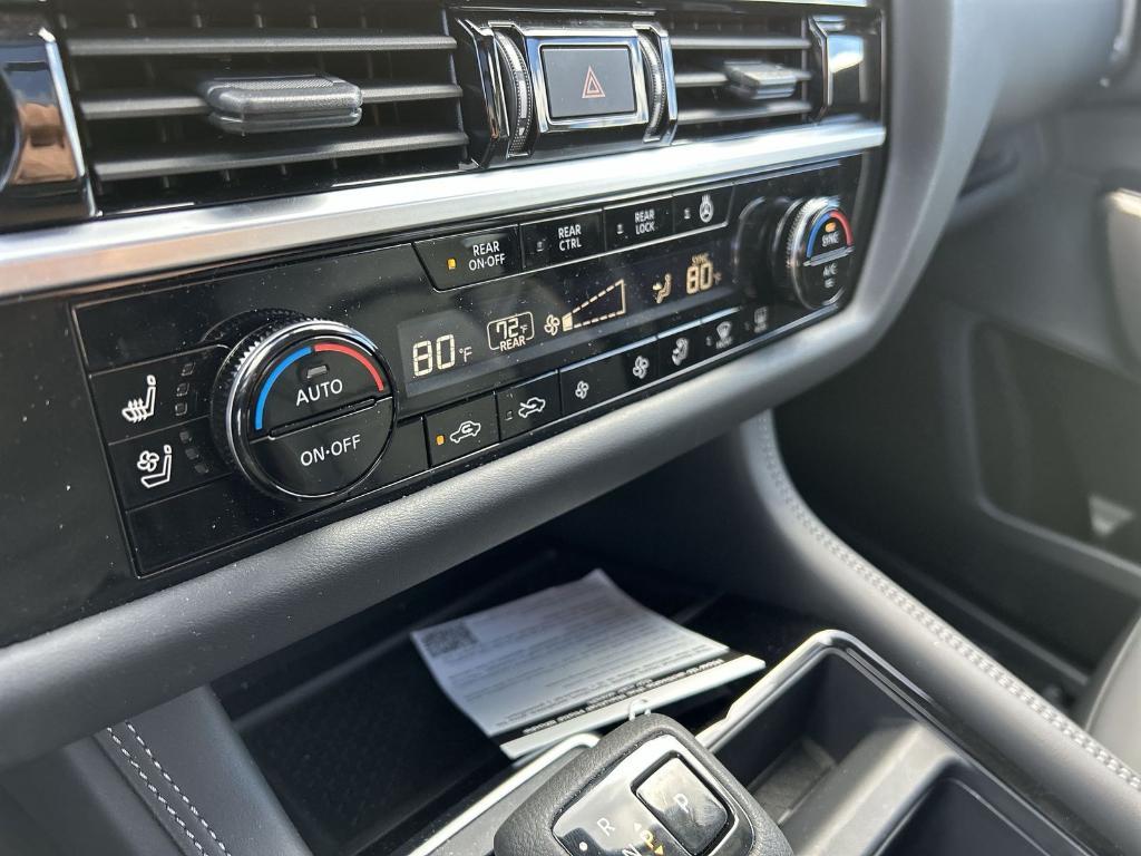 new 2025 Nissan Pathfinder car, priced at $46,776