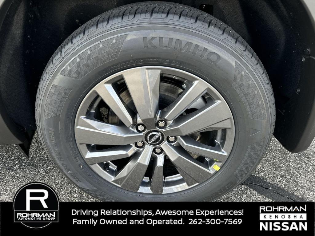 new 2025 Nissan Pathfinder car, priced at $32,810