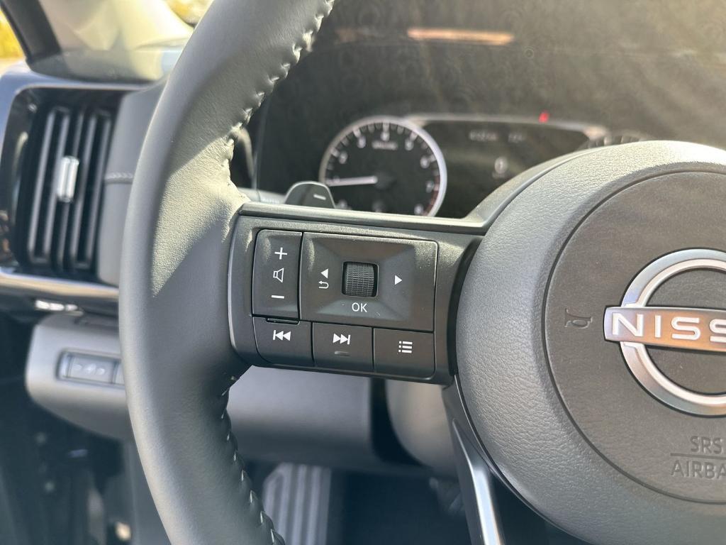 new 2025 Nissan Pathfinder car, priced at $32,810