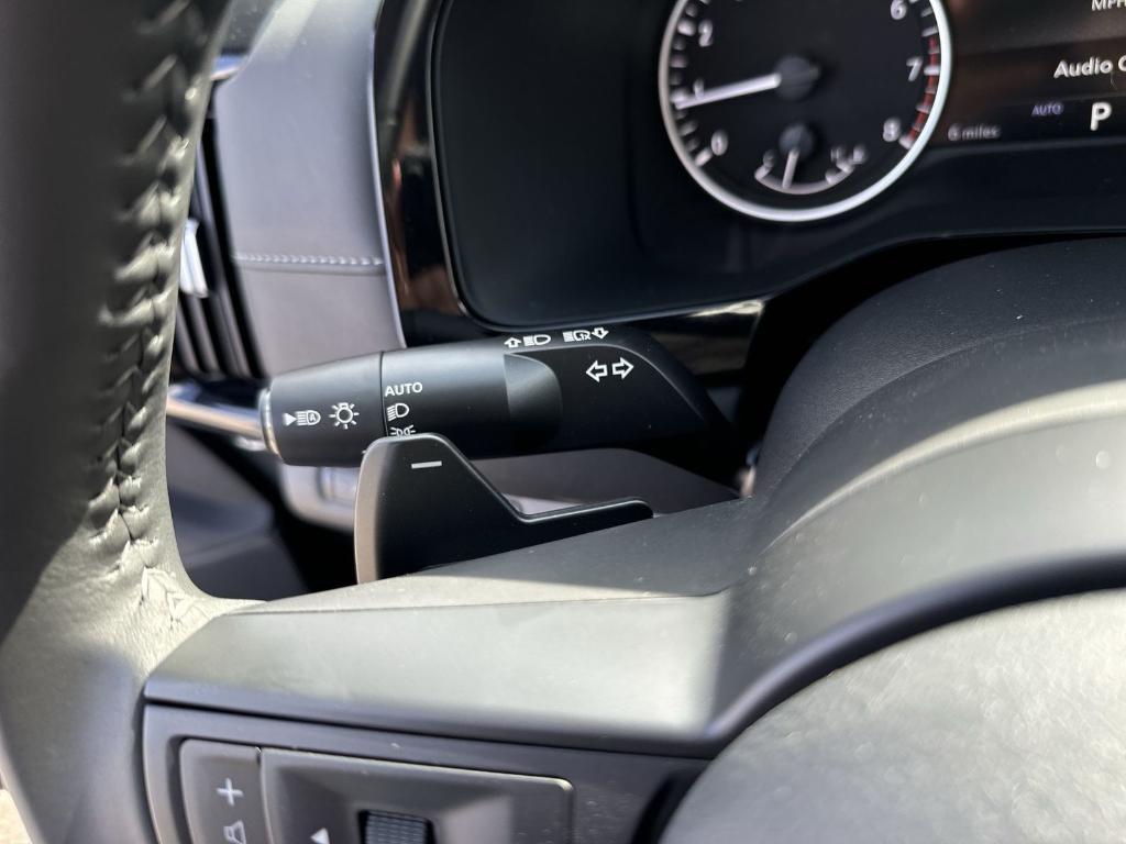 new 2025 Nissan Pathfinder car, priced at $32,810