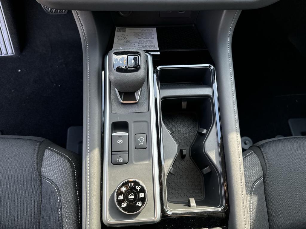 new 2025 Nissan Pathfinder car, priced at $32,810