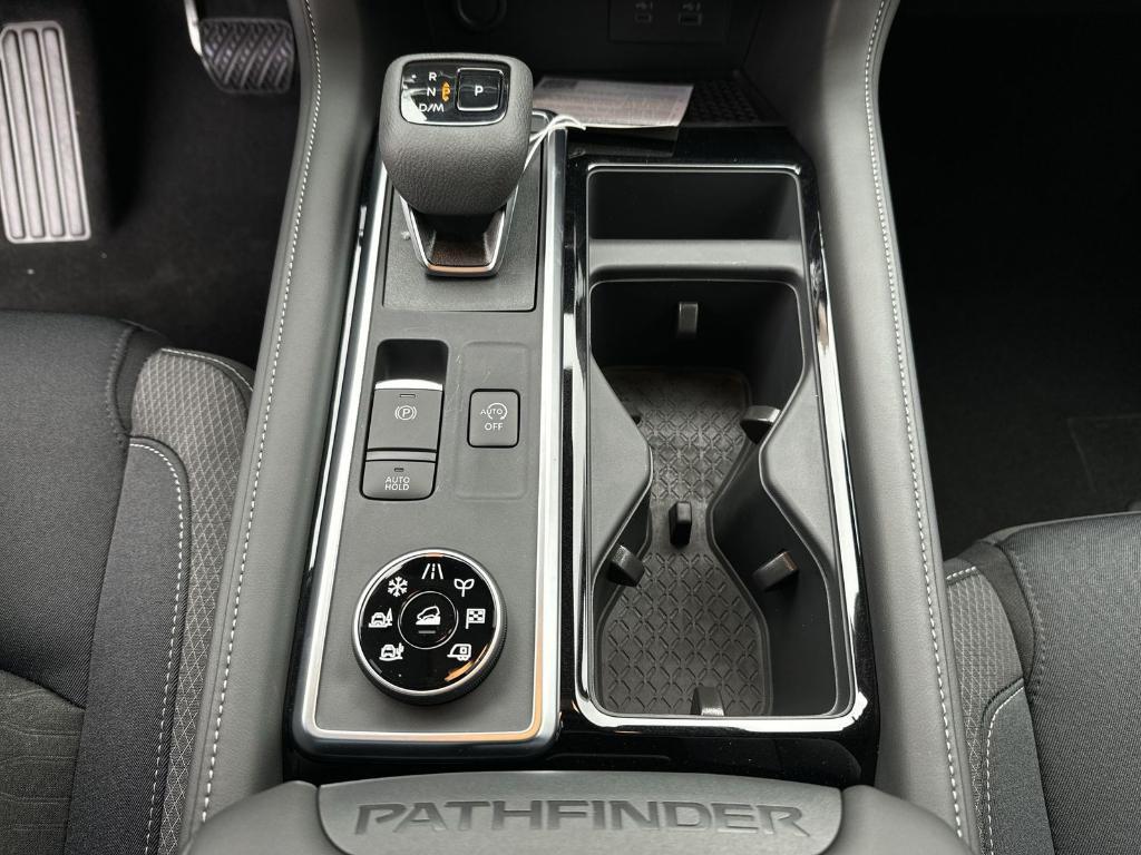 new 2025 Nissan Pathfinder car, priced at $32,775