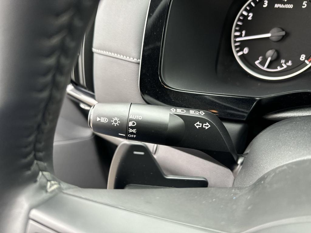 new 2025 Nissan Pathfinder car, priced at $32,775