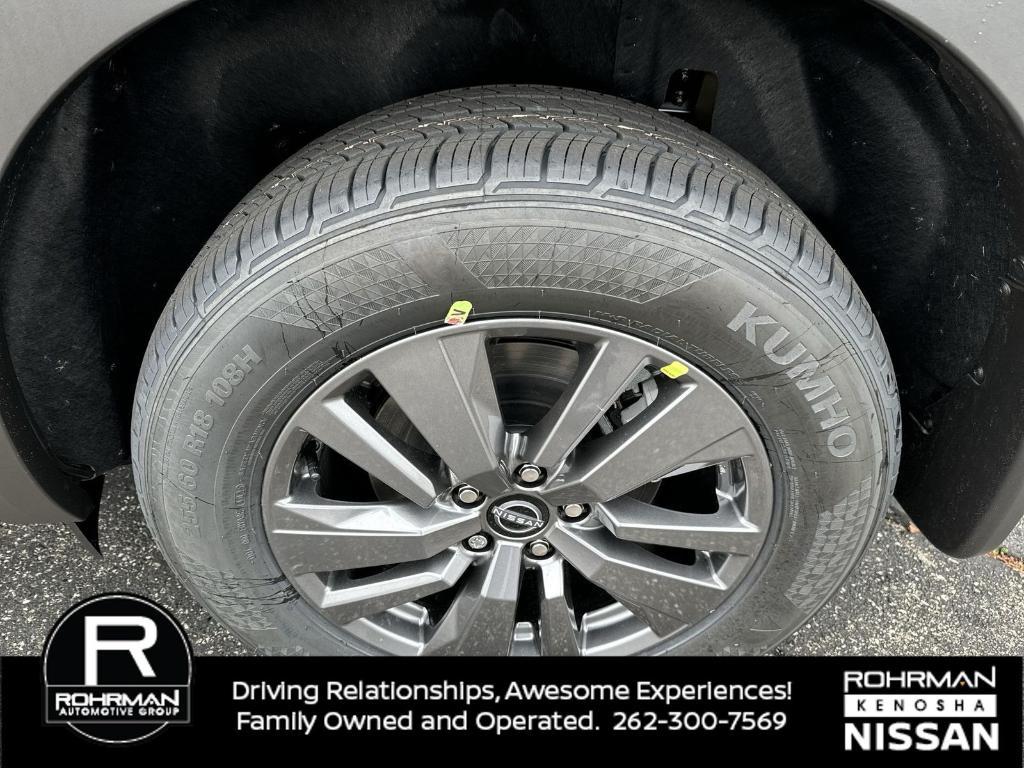 new 2025 Nissan Pathfinder car, priced at $32,775