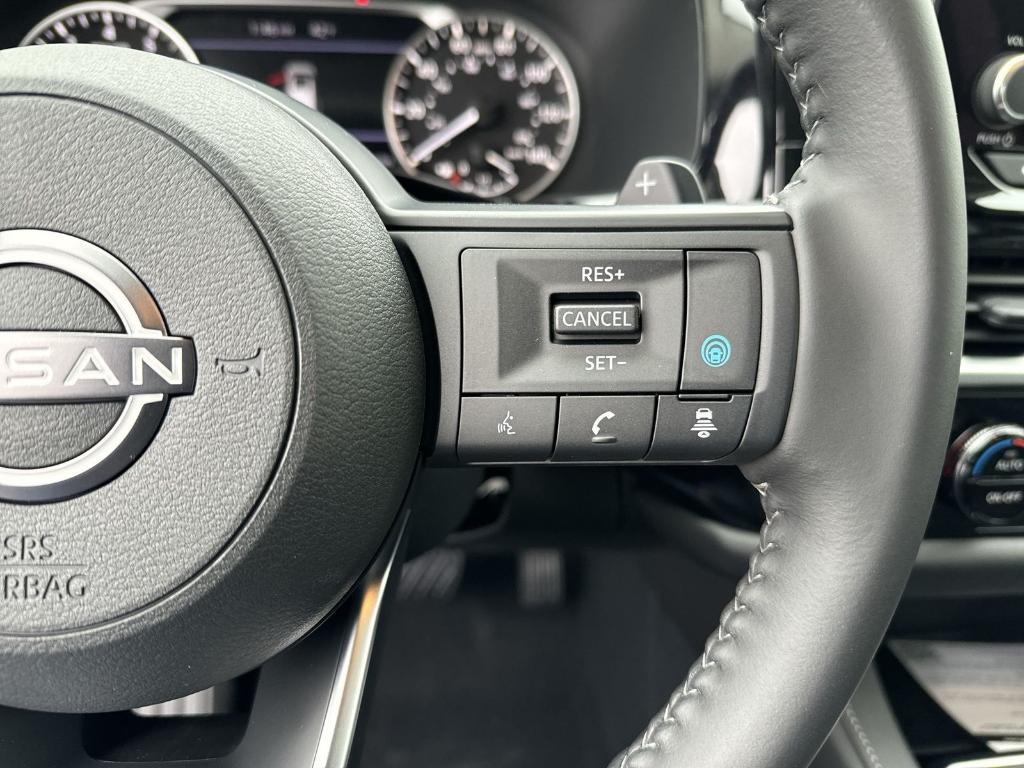 new 2025 Nissan Pathfinder car, priced at $32,775