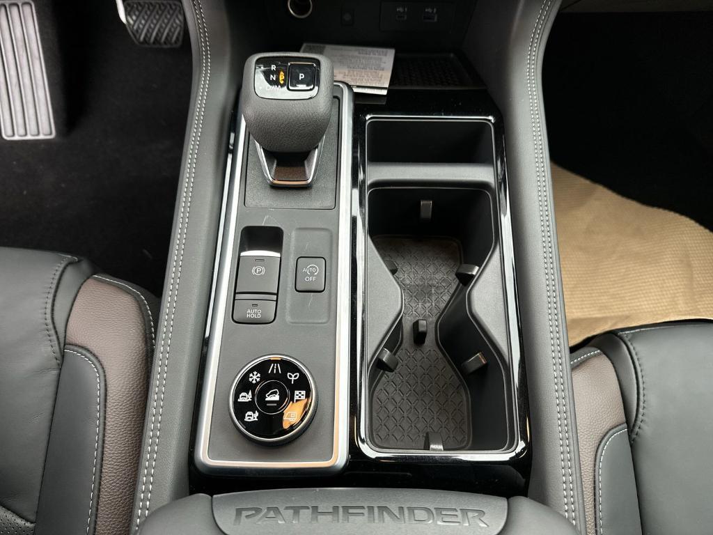 new 2025 Nissan Pathfinder car, priced at $43,846