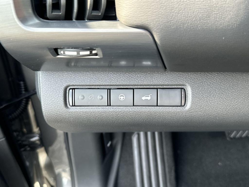 new 2025 Nissan Pathfinder car, priced at $37,243