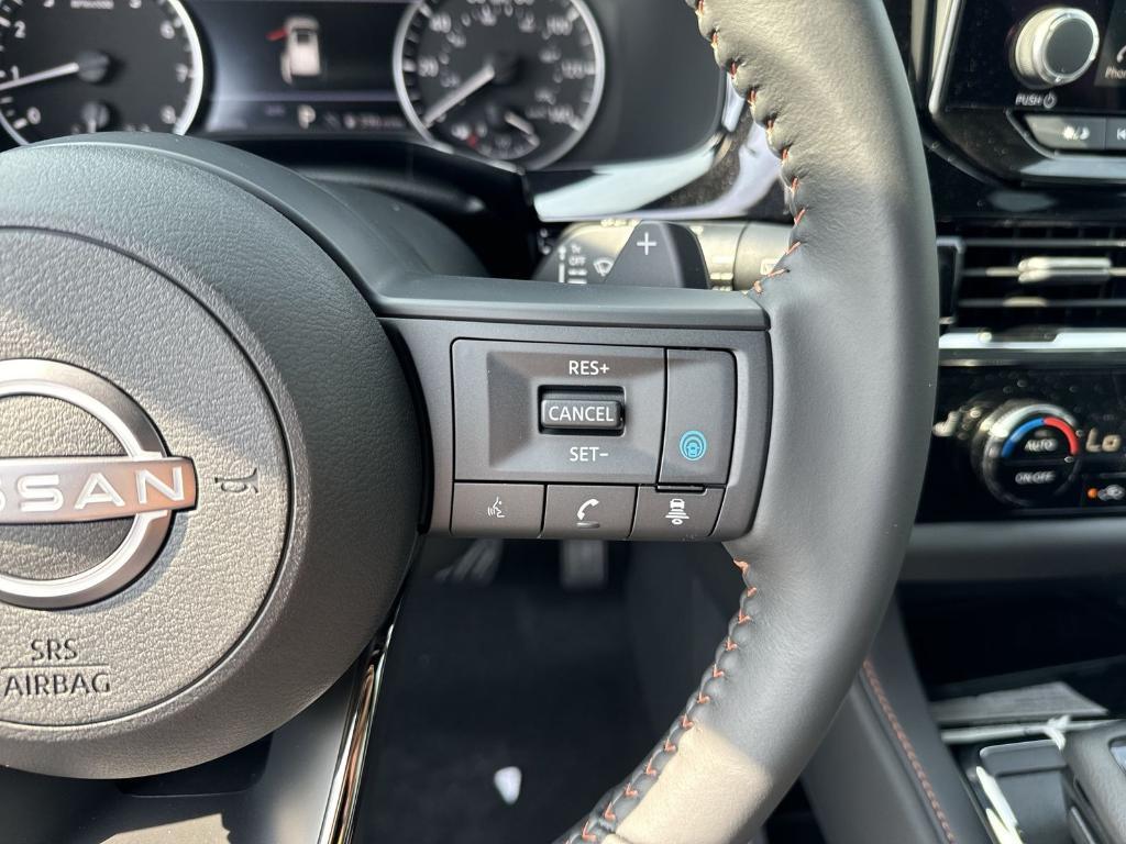 new 2025 Nissan Pathfinder car, priced at $37,243