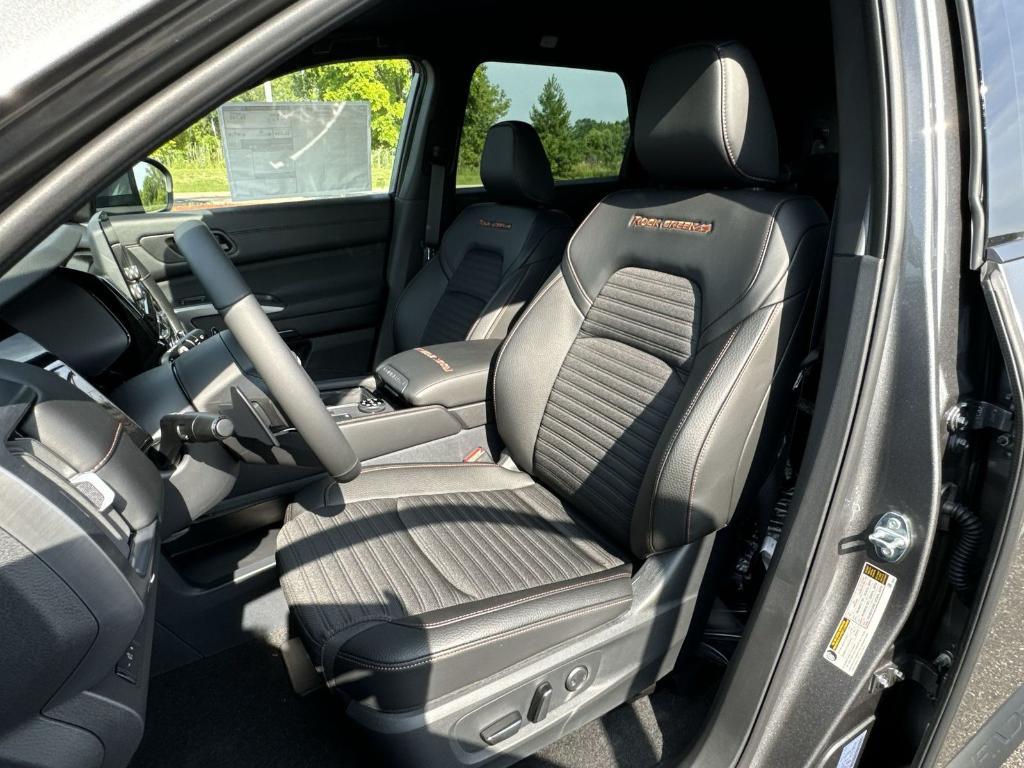 new 2025 Nissan Pathfinder car, priced at $37,243