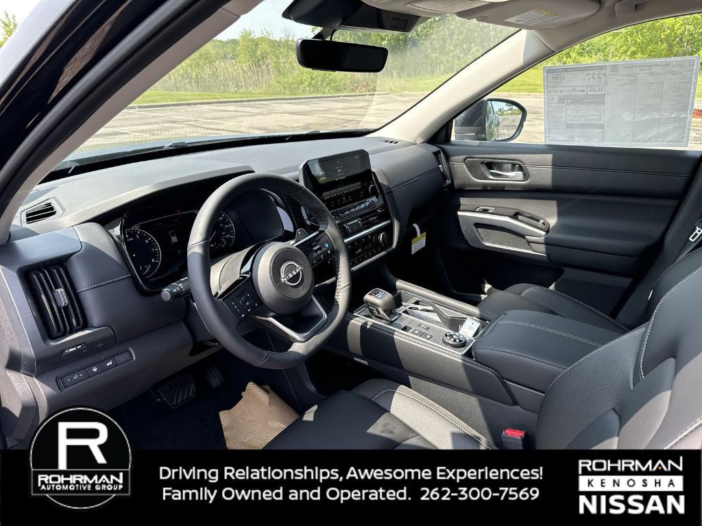new 2025 Nissan Pathfinder car, priced at $35,135