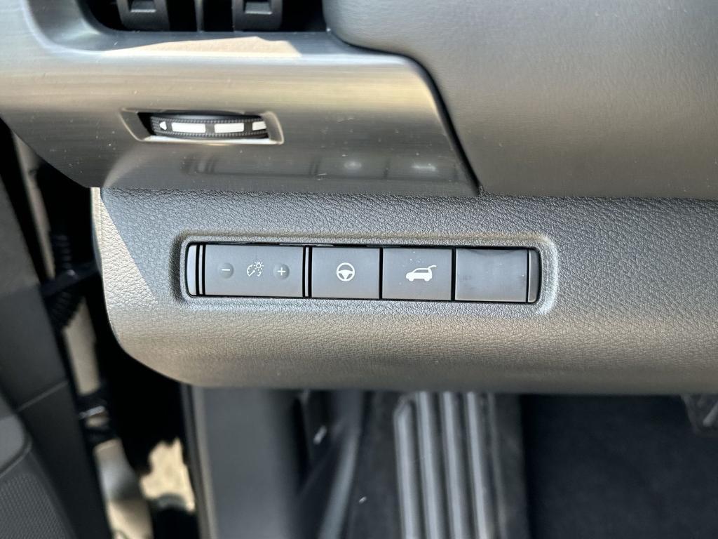 new 2025 Nissan Pathfinder car, priced at $35,135