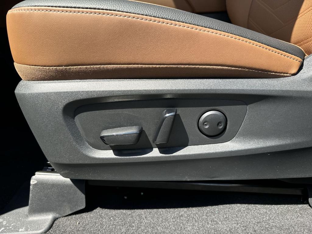 new 2025 Nissan Pathfinder car, priced at $50,465