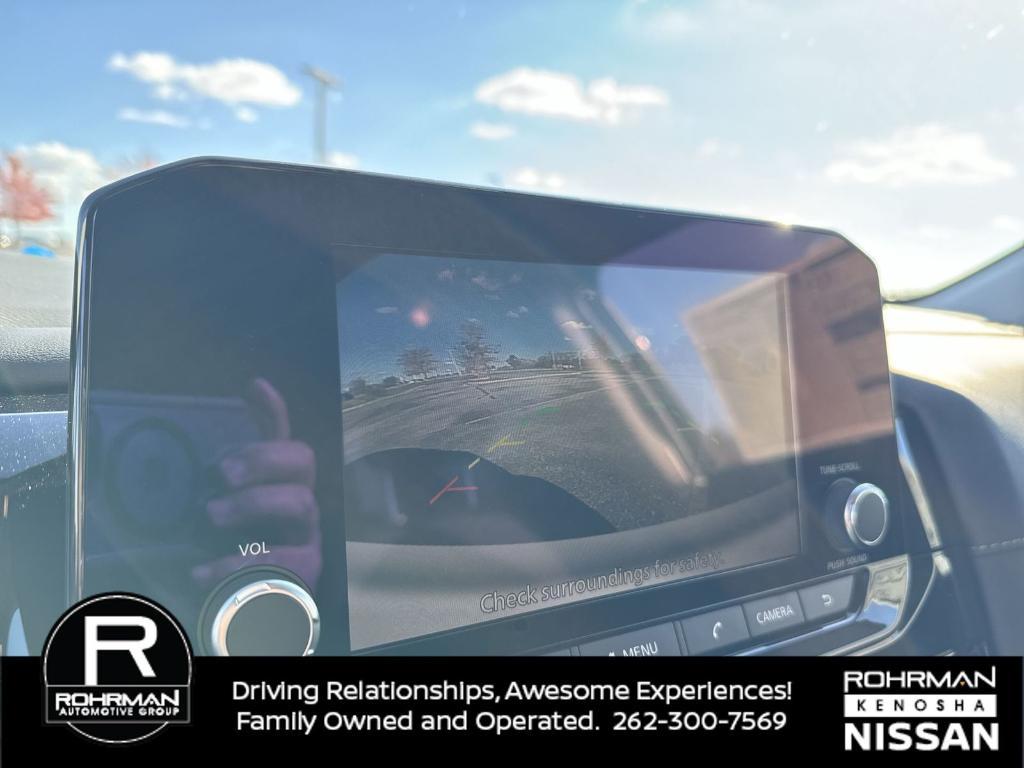 new 2025 Nissan Pathfinder car, priced at $33,225